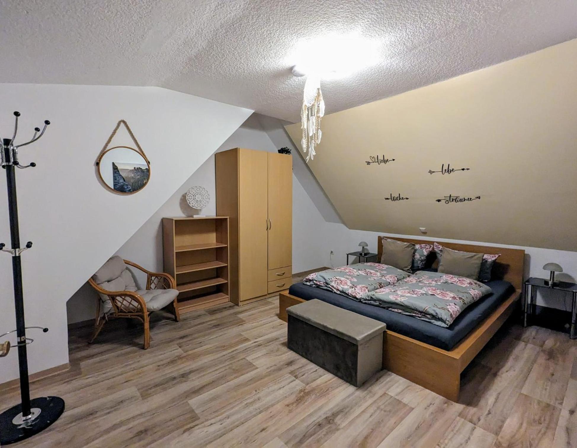 Waldblickwohnung Mit Schoener Terrasse Und Kamin Sebnitz Luaran gambar